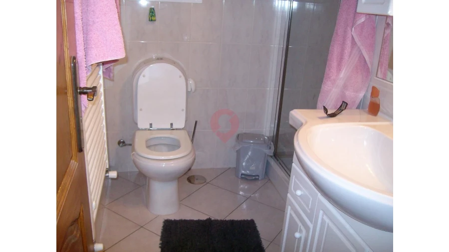 Moradia T4 para Venda em Longos Vales Foto 14