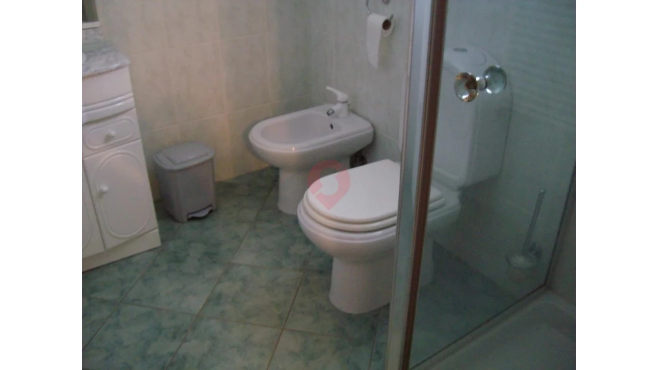 Moradia T4 para Venda em Longos Vales Foto 10