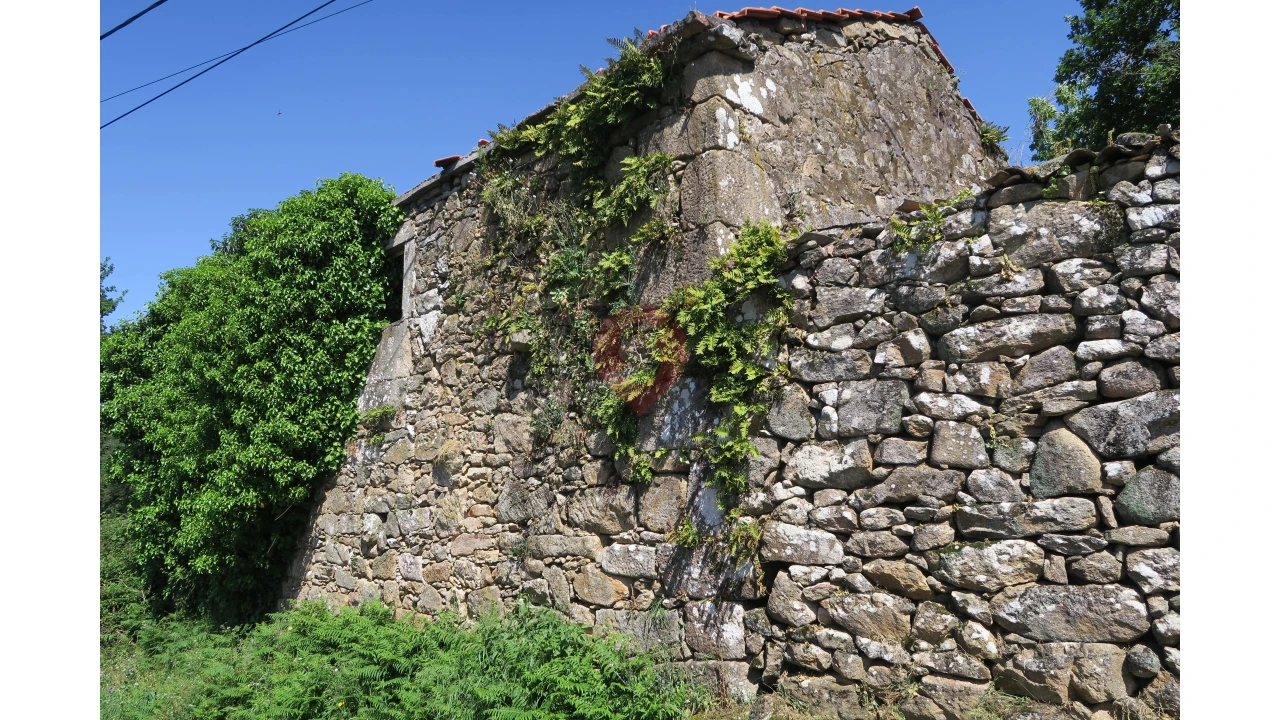 Moradia T1 para Venda em Longos Vales Foto 2