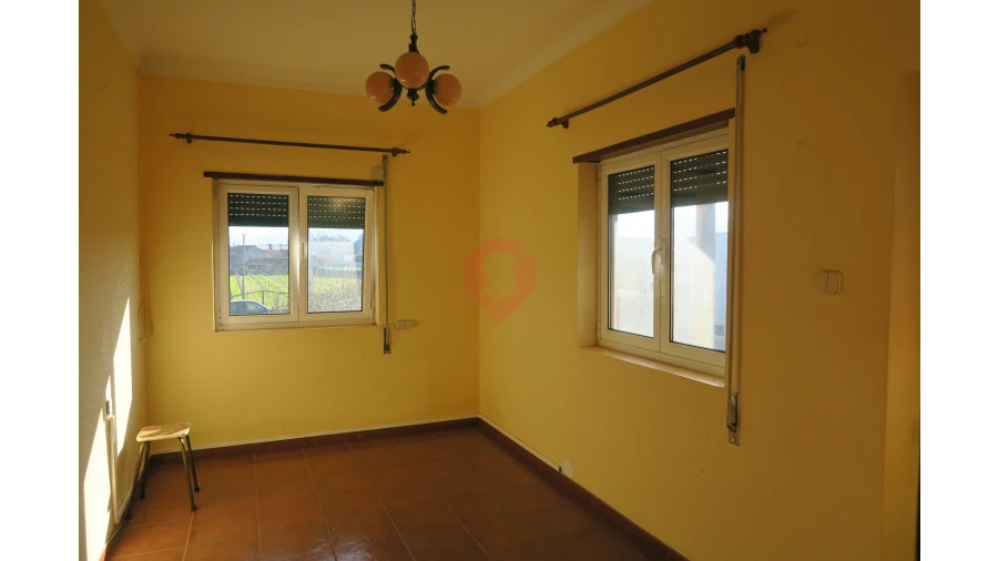 Moradia T3 para Venda em Mazedo e Cortes Foto 3