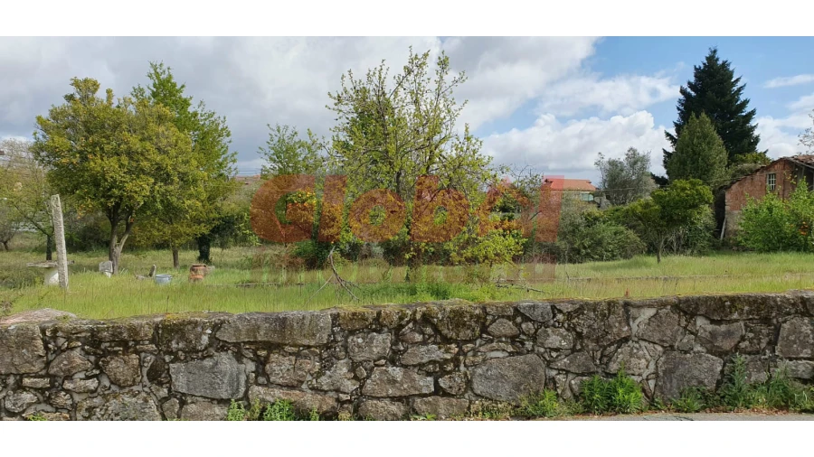 Terreno para Venda em Canas de Santa Maria Foto 1
