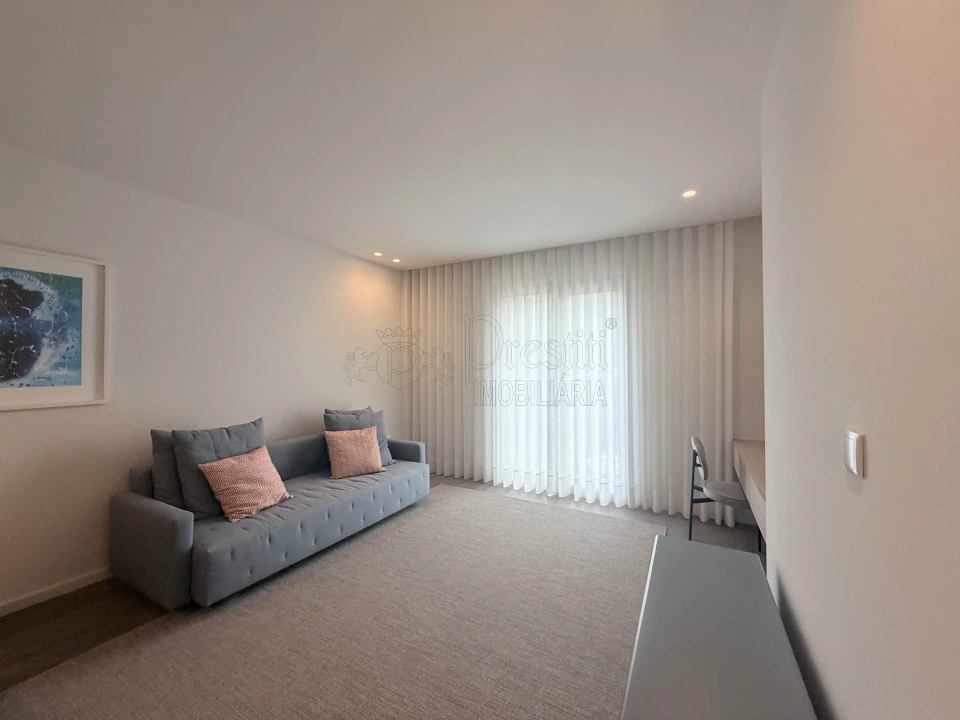 Apartamento T1 para Venda em Azurem Foto 5