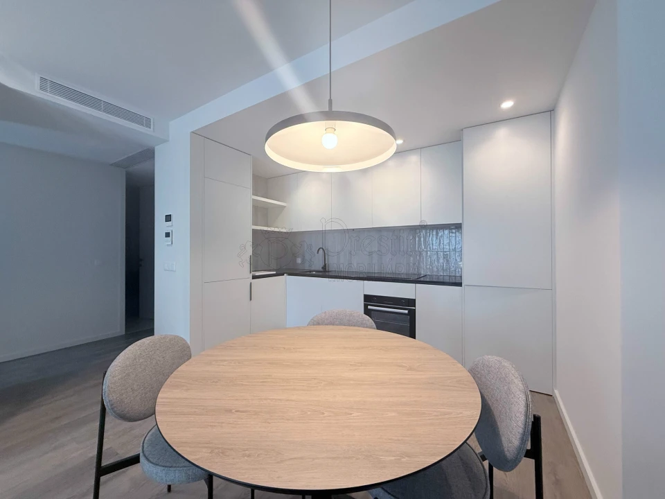 Apartamento T1 para Venda em Azurem Foto 3