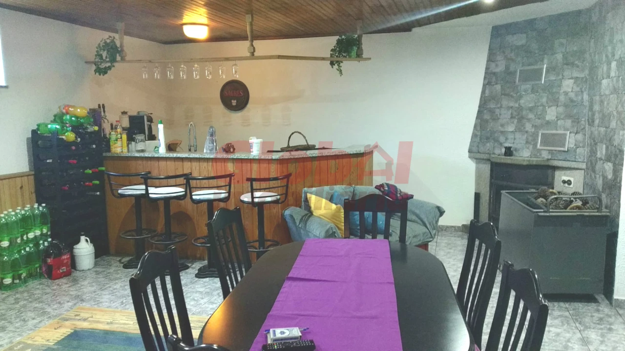 Moradia T6 para Venda em Rio de Loba Foto 1