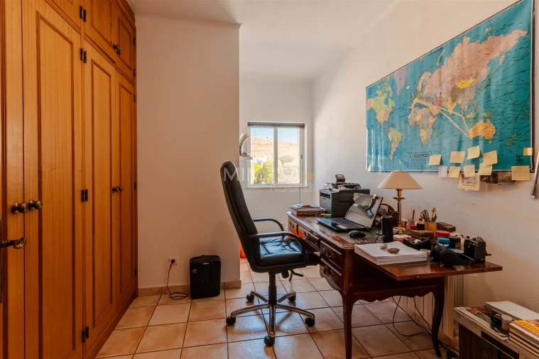 Moradia T4 para Venda em Bensafrim e Barão de São João Foto 25