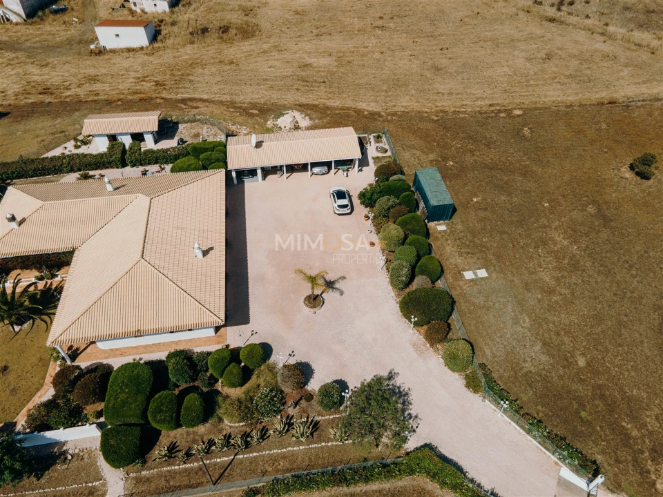 Moradia T4 para Venda em Bensafrim e Barão de São João Foto 50