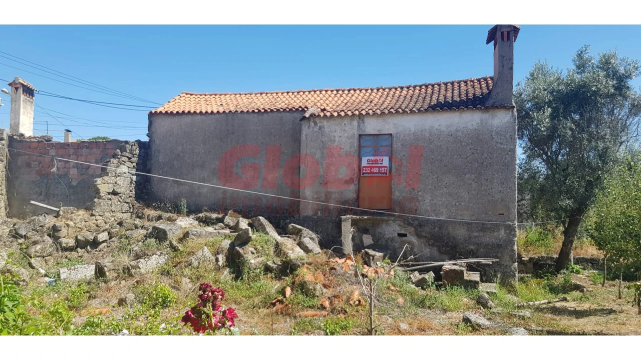 Moradia T0 para Venda em São João de Lourosa Foto 1