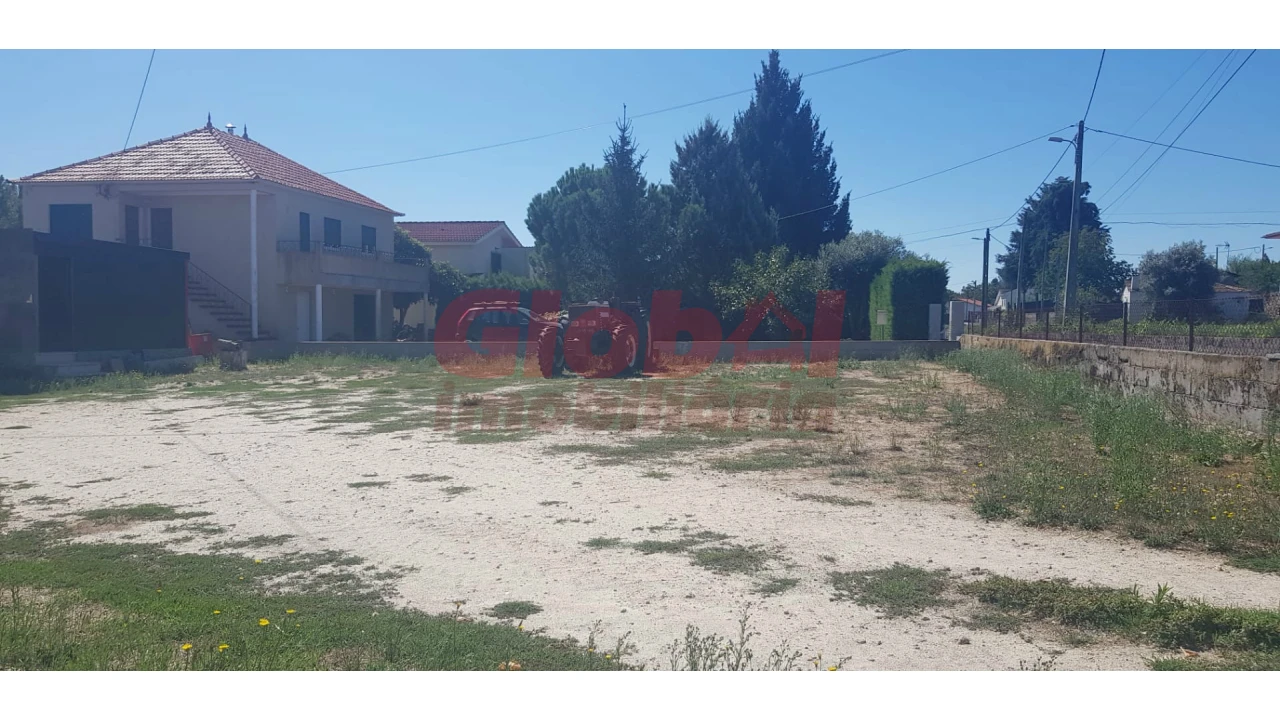 Terreno para Venda em Couto de Baixo e Couto de Cima Foto 2