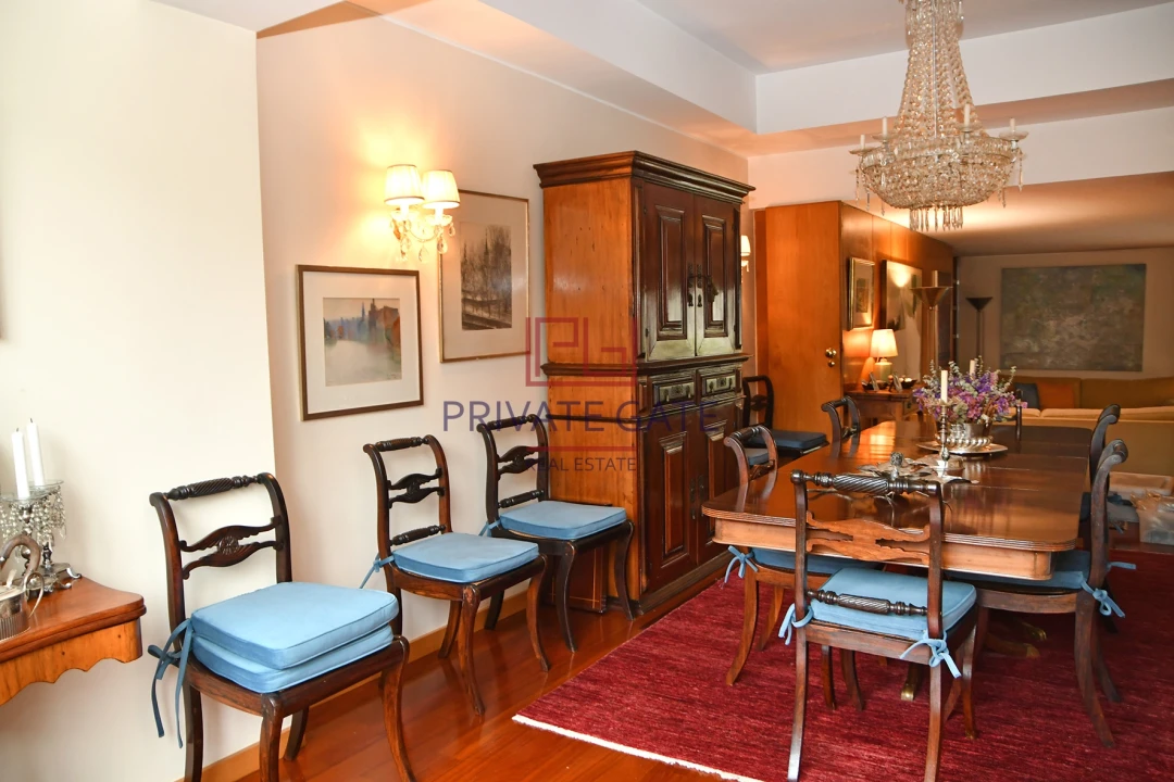 Apartamento T4 para Venda em Lordelo do Ouro e Massarelos Foto 11