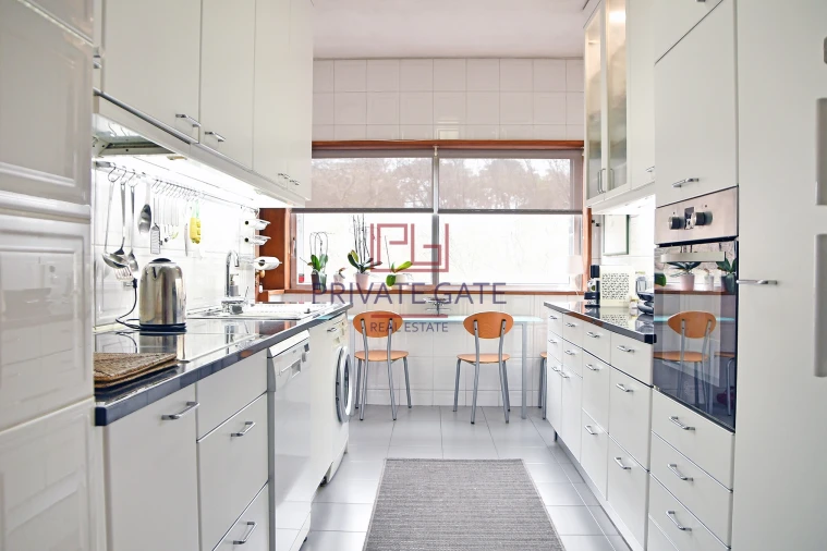 Apartamento T4 para Venda em Lordelo do Ouro e Massarelos Foto 12