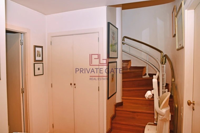 Apartamento T4 para Venda em Lordelo do Ouro e Massarelos Foto 17