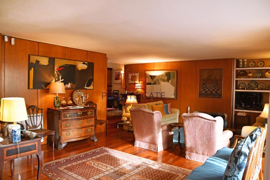 Apartamento T4 para Venda em Lordelo do Ouro e Massarelos Foto 3