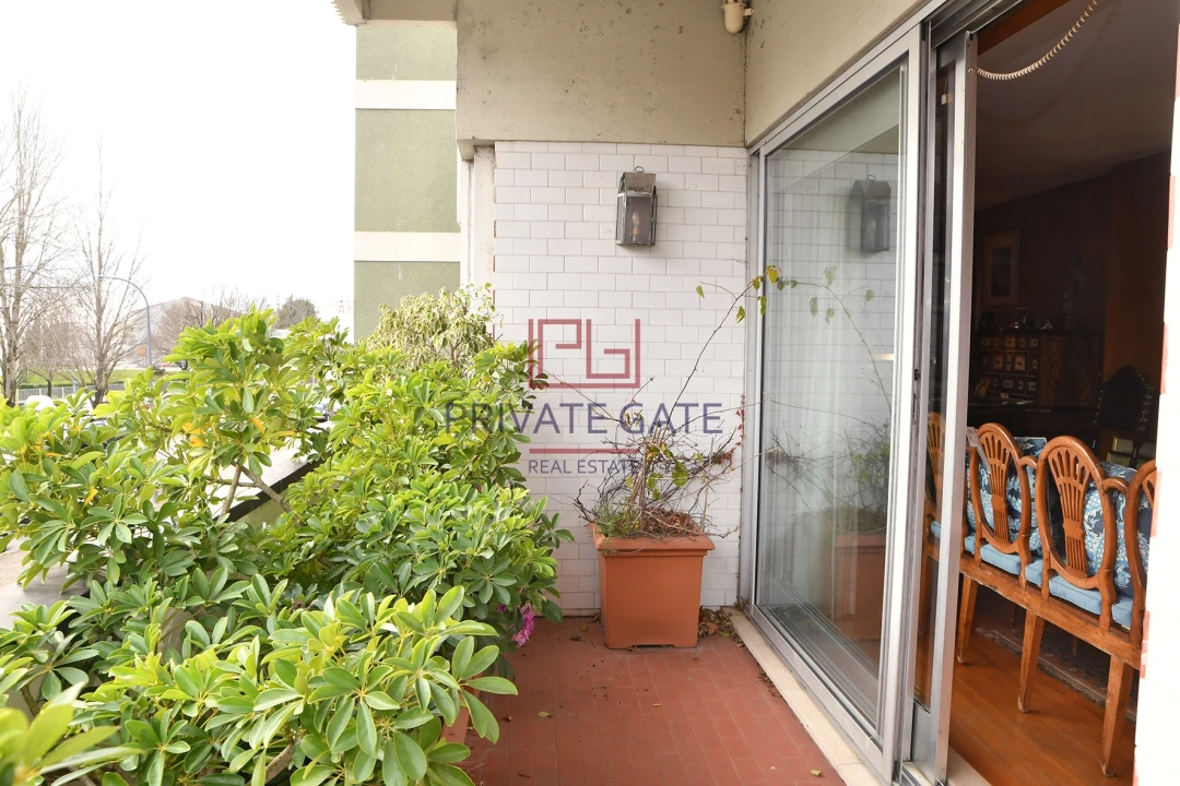 Apartamento T4 para Venda em Lordelo do Ouro e Massarelos Foto 9