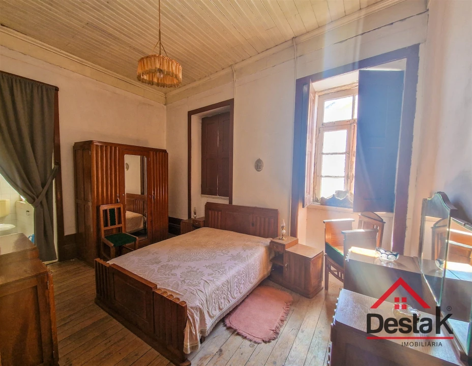 Moradia T7 para Venda em Moimenta da Beira Foto 10