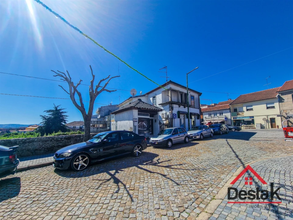 Moradia T7 para Venda em Moimenta da Beira Foto 17