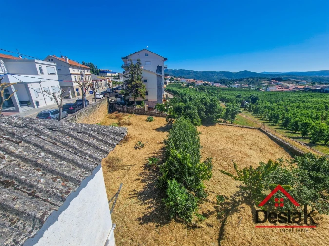 Moradia T7 para Venda em Moimenta da Beira Foto 9