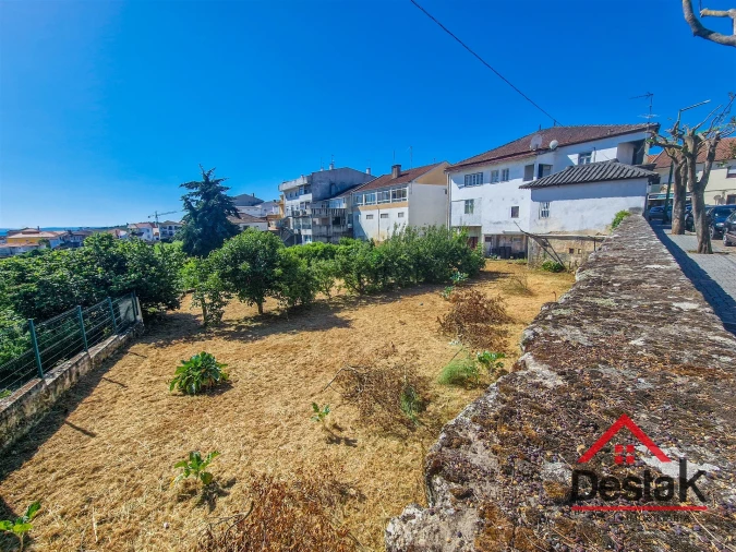 Moradia T7 para Venda em Moimenta da Beira Foto 14