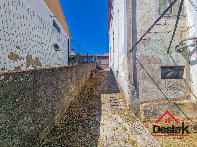 Moradia T7 para Venda em Moimenta da Beira Foto 15