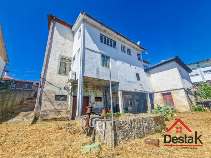 Moradia T7 para Venda em Moimenta da Beira Foto 18