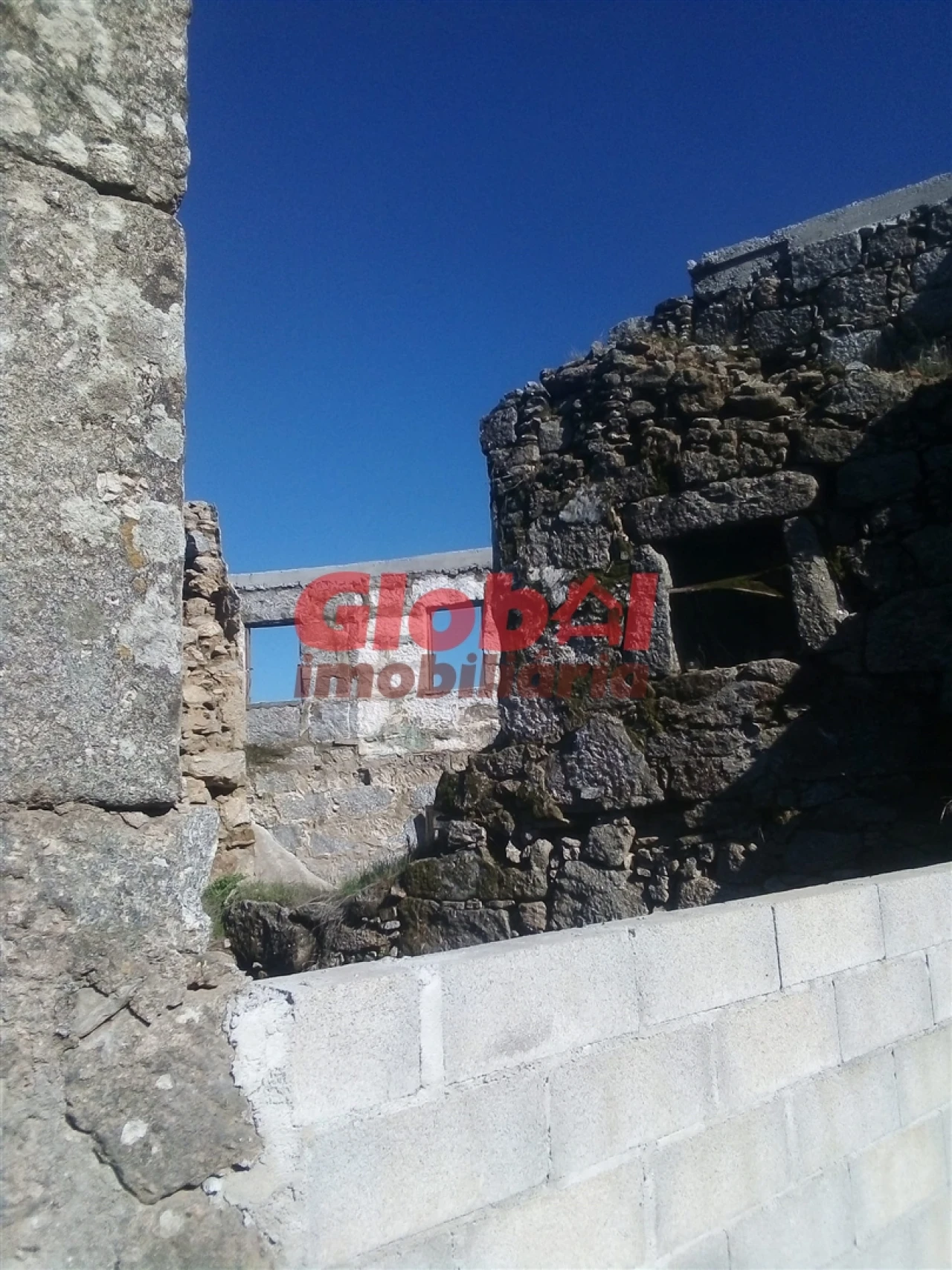 Moradia T0 para Venda em Repeses e São Salvador Foto 1