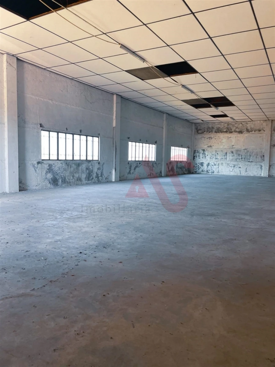 Armazém para Venda em Lordelo Foto 13