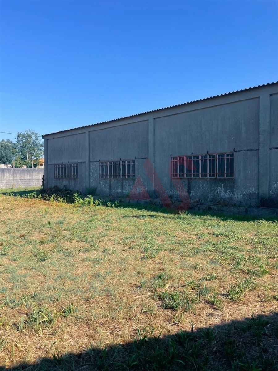 Armazém para Venda em Lordelo Foto 8