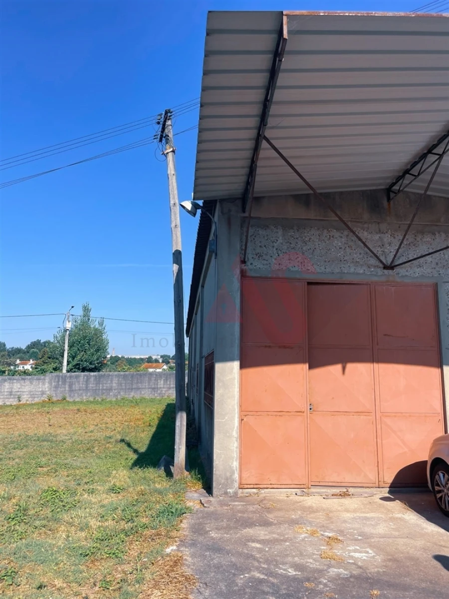Armazém para Venda em Lordelo Foto 11
