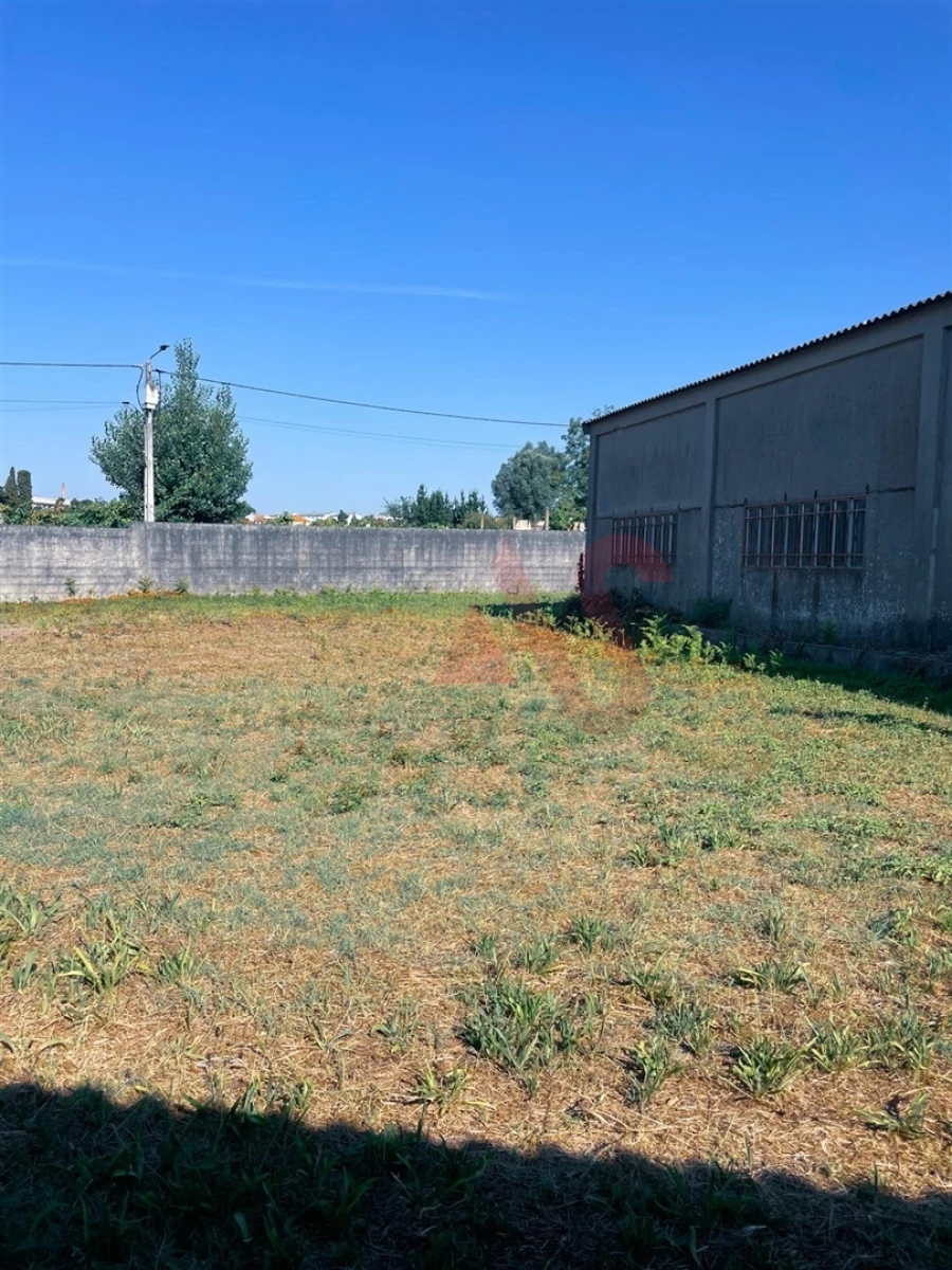 Armazém para Venda em Lordelo Foto 24