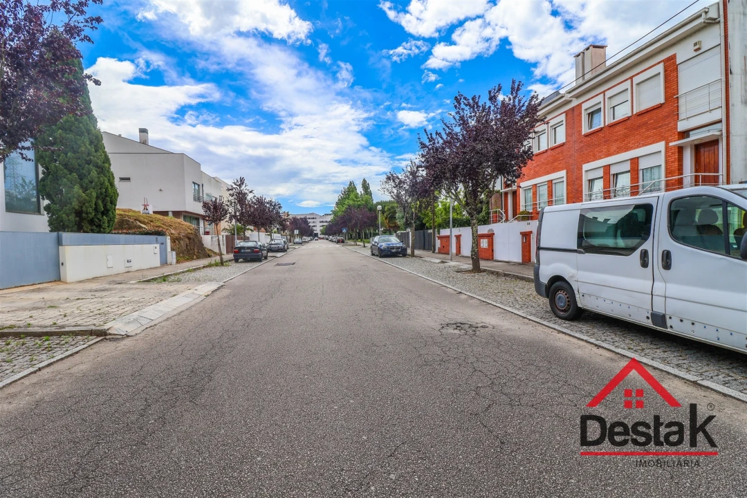 Terreno para Venda em Custóias, Leça do Balio e Guifões Foto 6