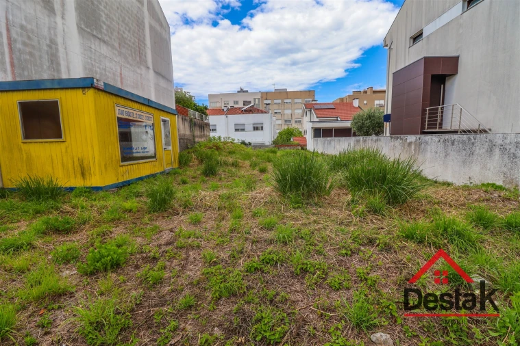 Terreno para Venda em Custóias, Leça do Balio e Guifões Foto 3