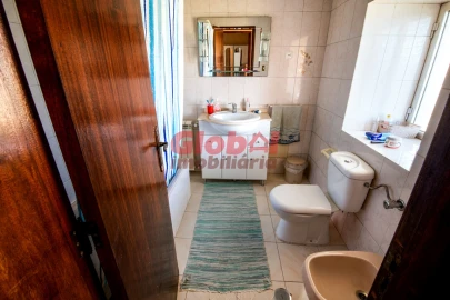 Moradia T5 para Venda em São Cipriano e Vil de Souto