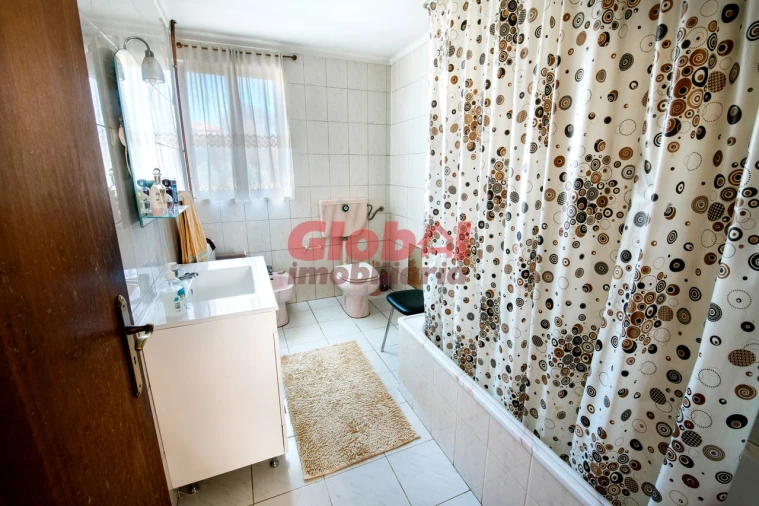 Moradia T5 para Venda em São Cipriano e Vil de Souto Foto 13