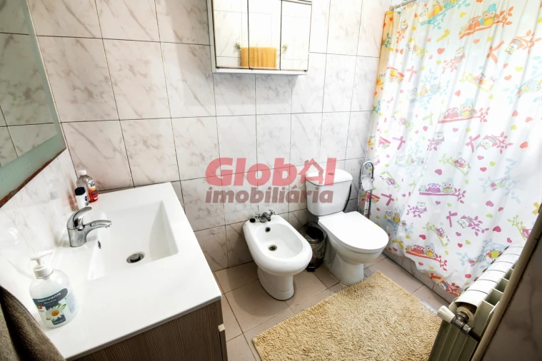 Moradia T5 para Venda em São Cipriano e Vil de Souto Foto 10