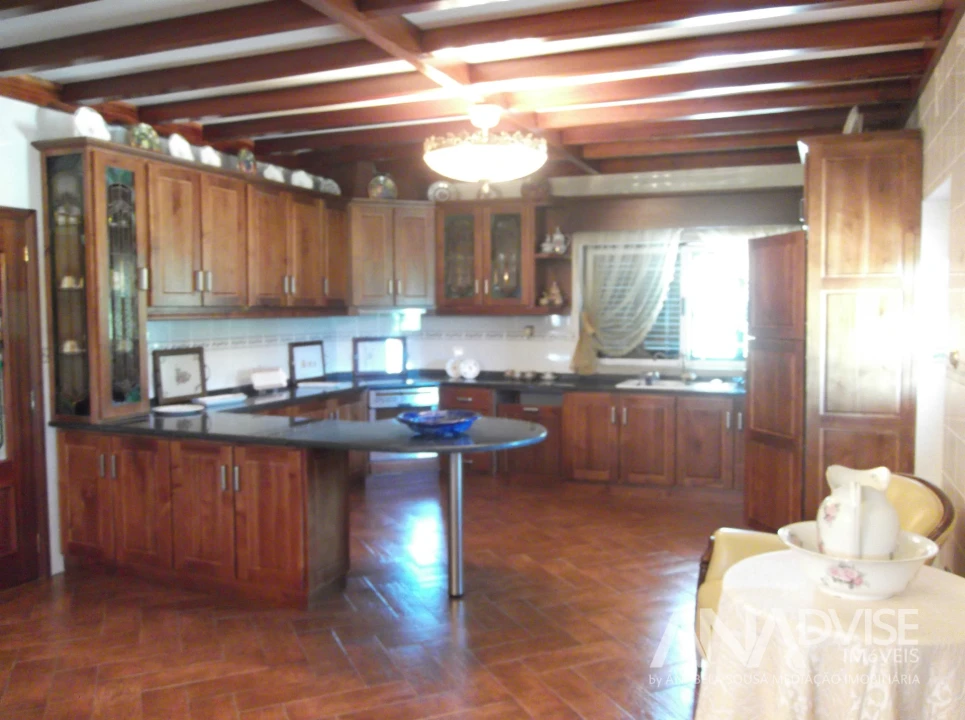 Quinta T6 para Venda em Fornos de Maceira Dão Foto 23