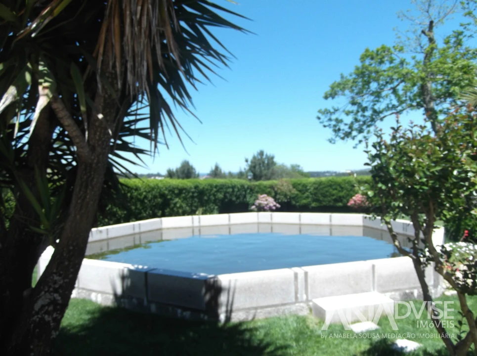 Quinta T6 para Venda em Fornos de Maceira Dão Foto 9