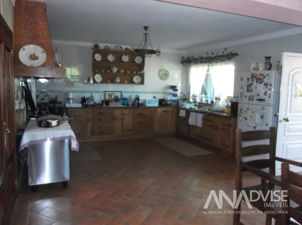 Quinta T6 para Venda em Fornos de Maceira Dão Foto 17