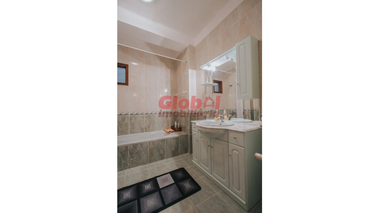 Moradia T3 para Venda em Nagozelo do Douro Foto 11