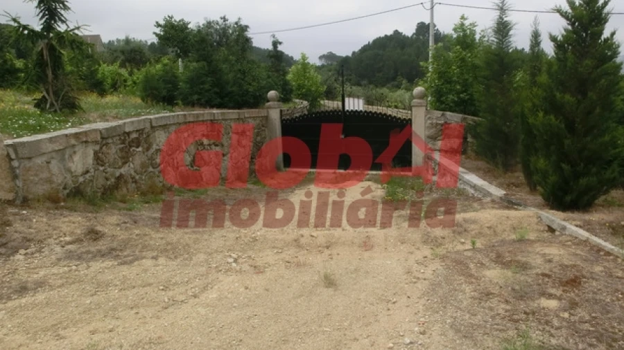 Quinta T0 para Venda em Fornos de Maceira Dão