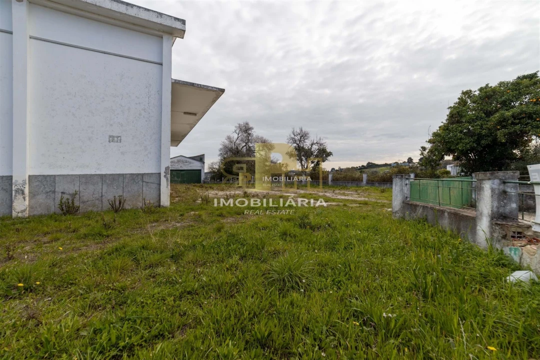 Prédio para Venda em Alcanhões Foto 6
