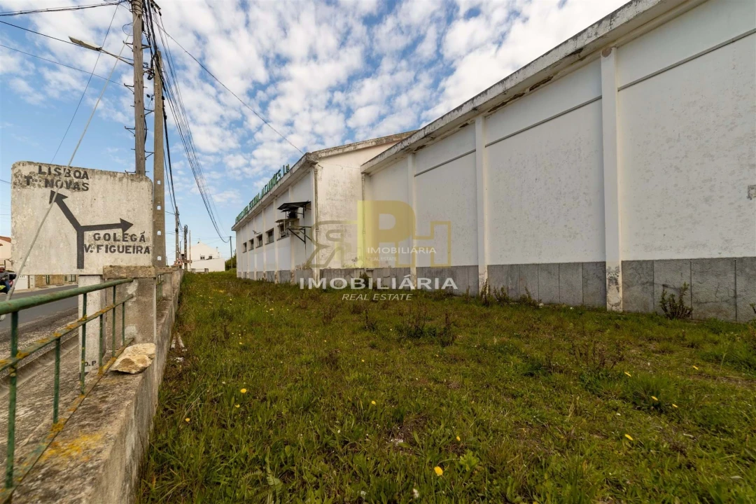 Prédio para Venda em Alcanhões Foto 7