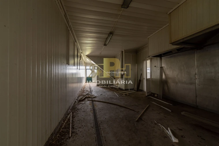 Prédio para Venda em Alcanhões Foto 31