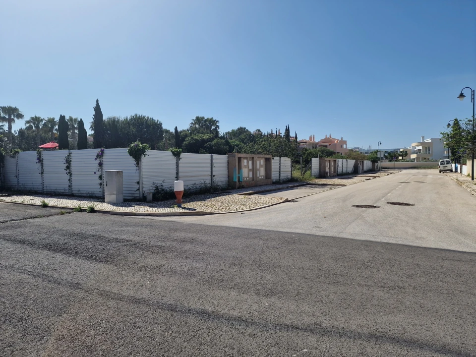 Terreno para Venda em Lagos (São Sebastião e Santa Maria) Foto 2