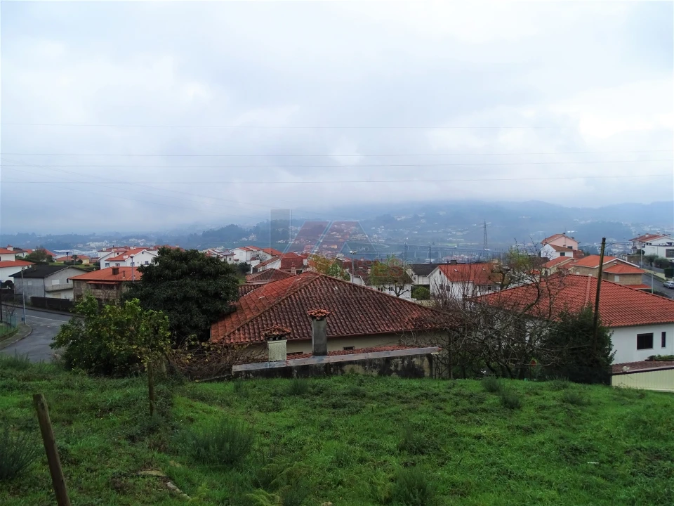 Terreno para Venda em Fafe Foto 11