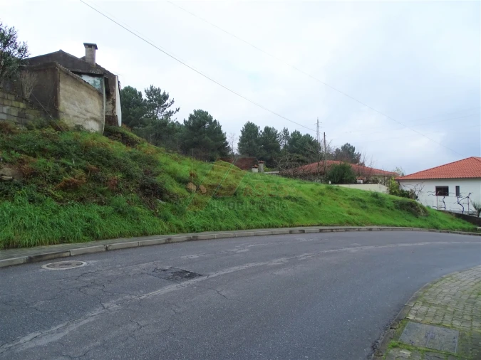 Terreno para Venda em Fafe Foto 6