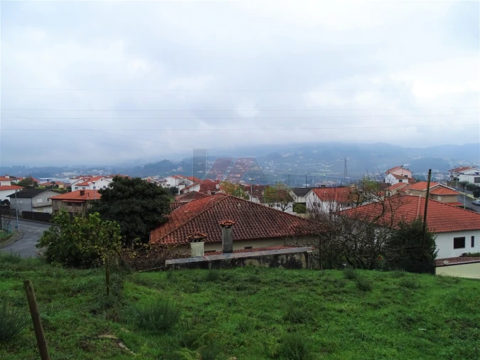 Terreno para Venda em Fafe Foto 11