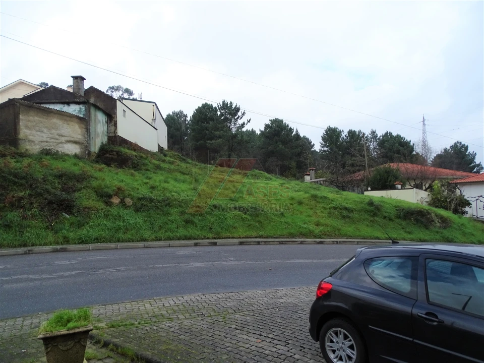 Terreno para Venda em Fafe Foto 4