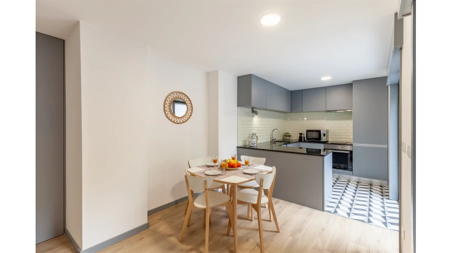 Apartamento T1 para Arrendamento férias em Braga (São José de São Lázaro e São João do Souto) Foto 4