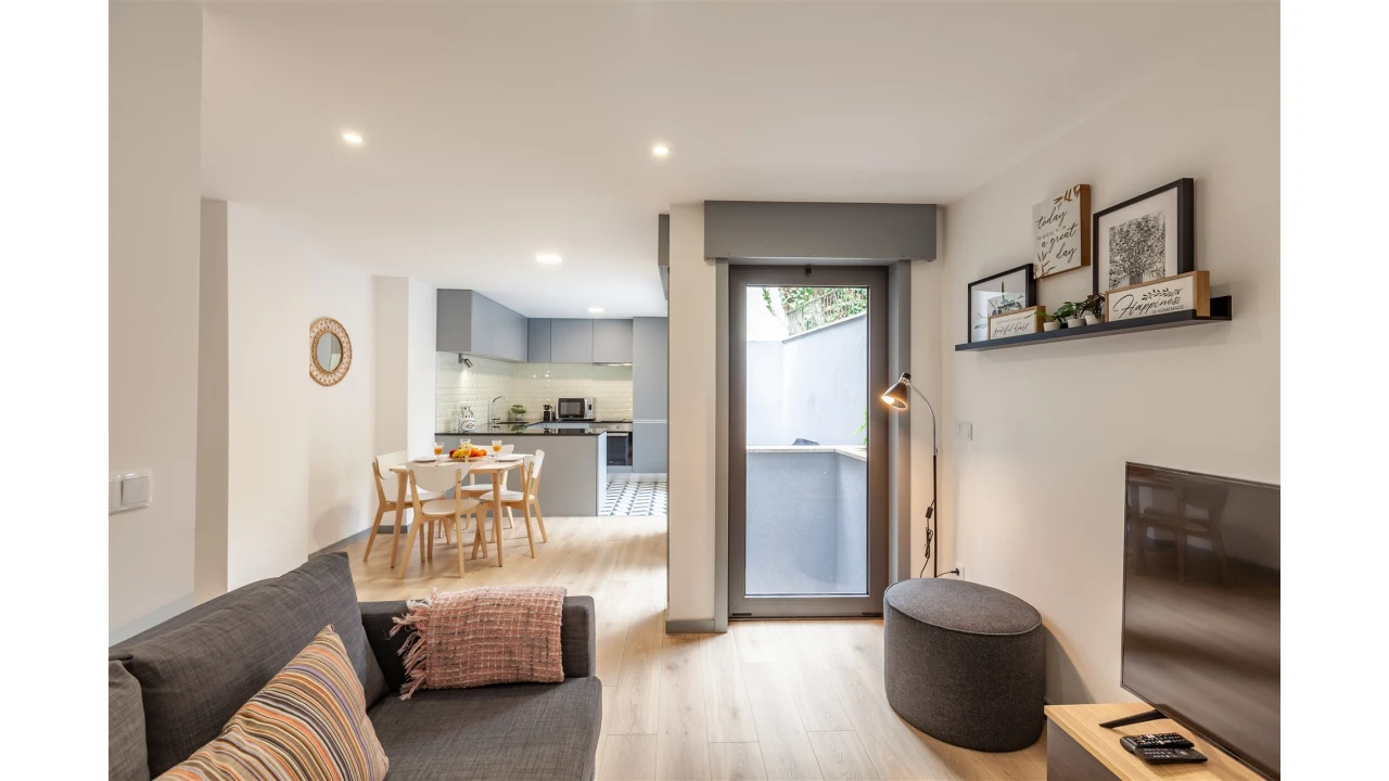 Apartamento T1 para Arrendamento férias em Braga (São José de São Lázaro e São João do Souto) Foto 2