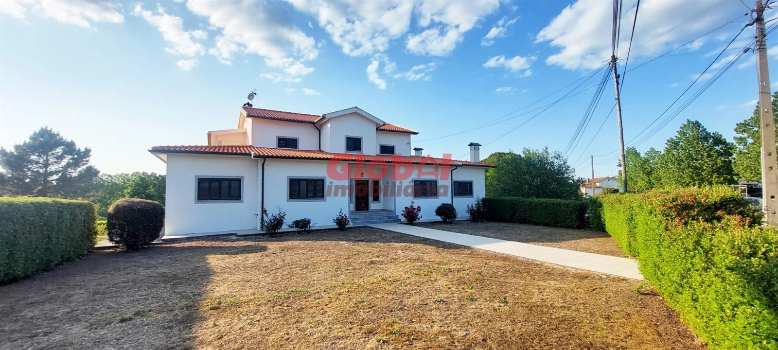 Moradia T6 para Venda em São João de Lourosa Foto 1