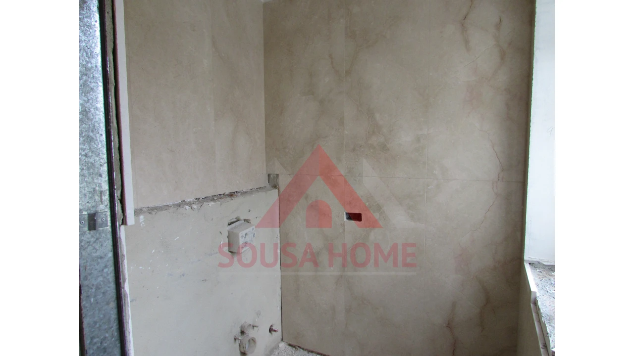 Moradia T4 para Venda em Juncal Foto 8